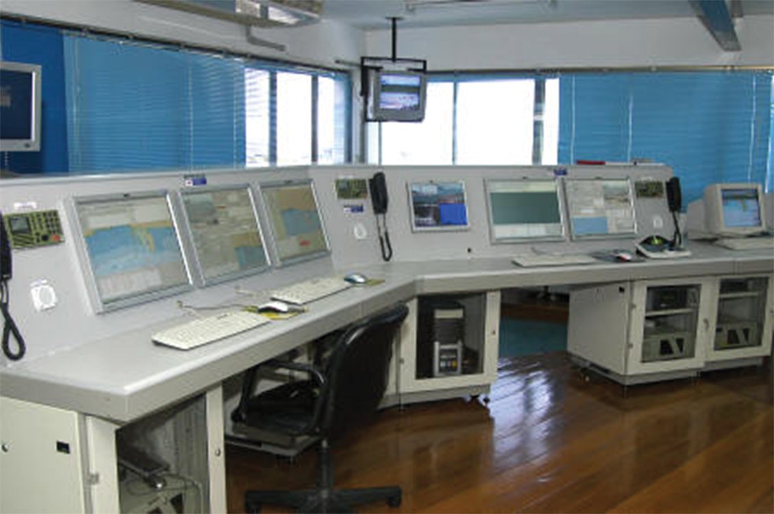 Simulateur de services de trafic maritime (VTS)